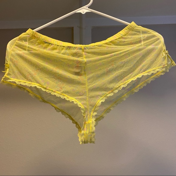 Lemon Lime Floral Tank and Shorts - Picture 6 of 7